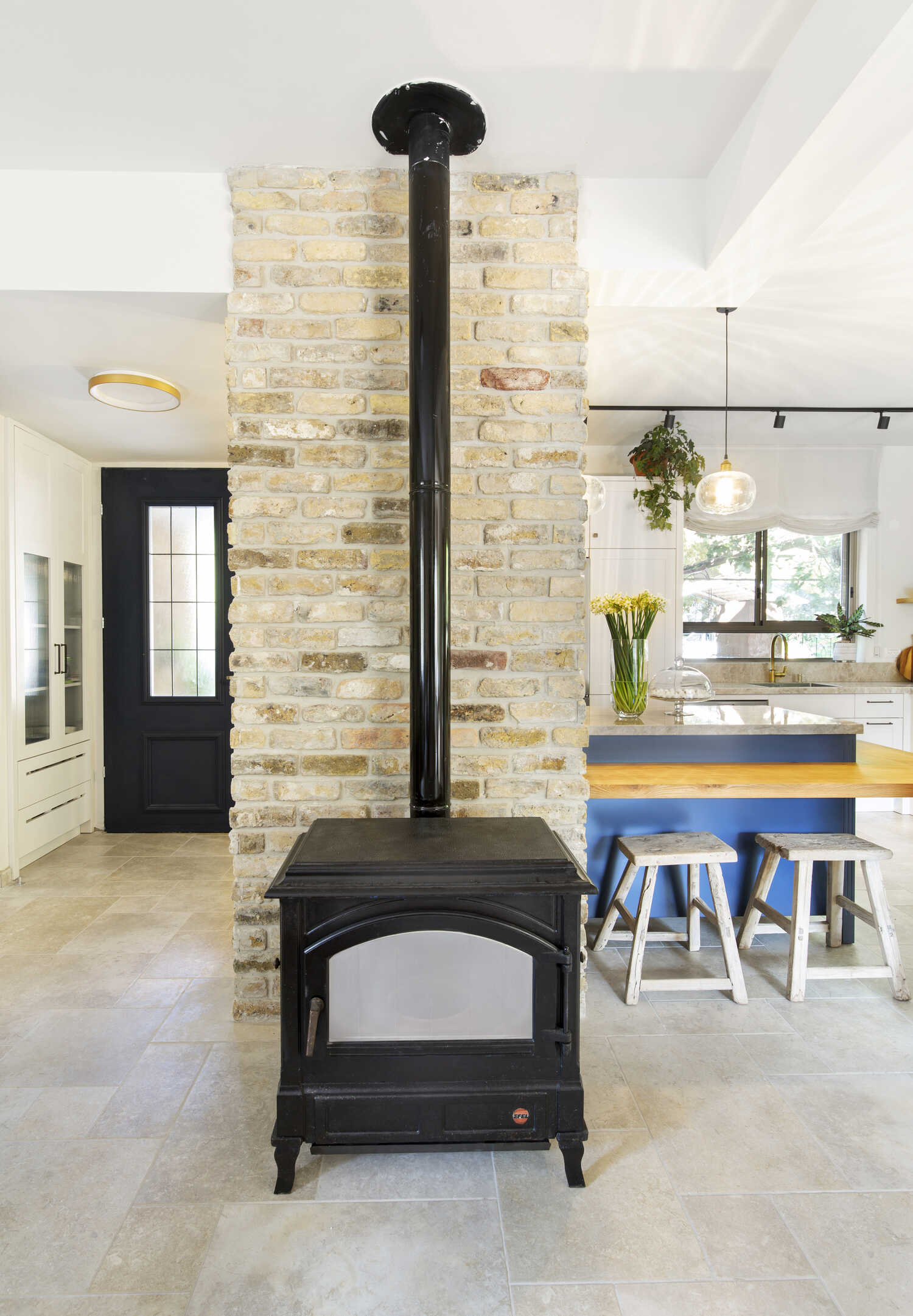 שילוב של סגנונות וצבעים